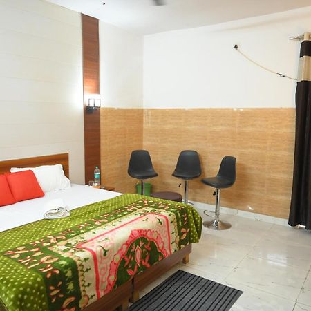 Hotel Starlight Meerut Dış mekan fotoğraf