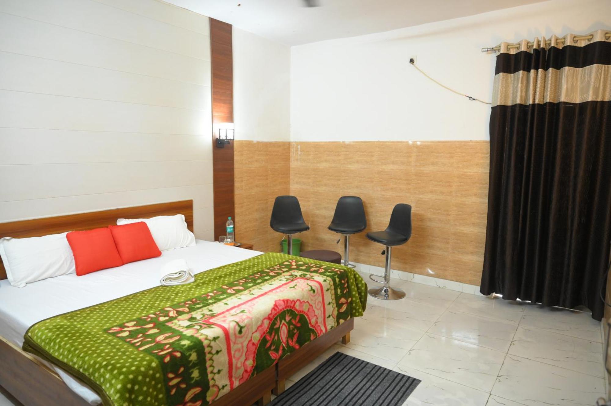 Hotel Starlight Meerut Dış mekan fotoğraf