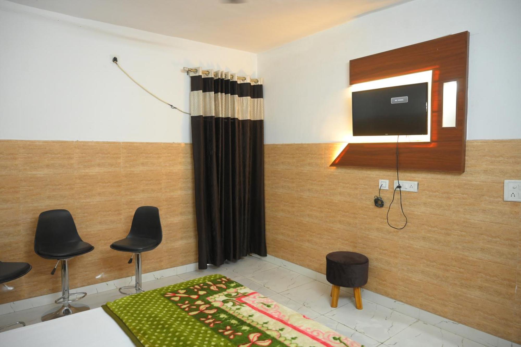 Hotel Starlight Meerut Dış mekan fotoğraf