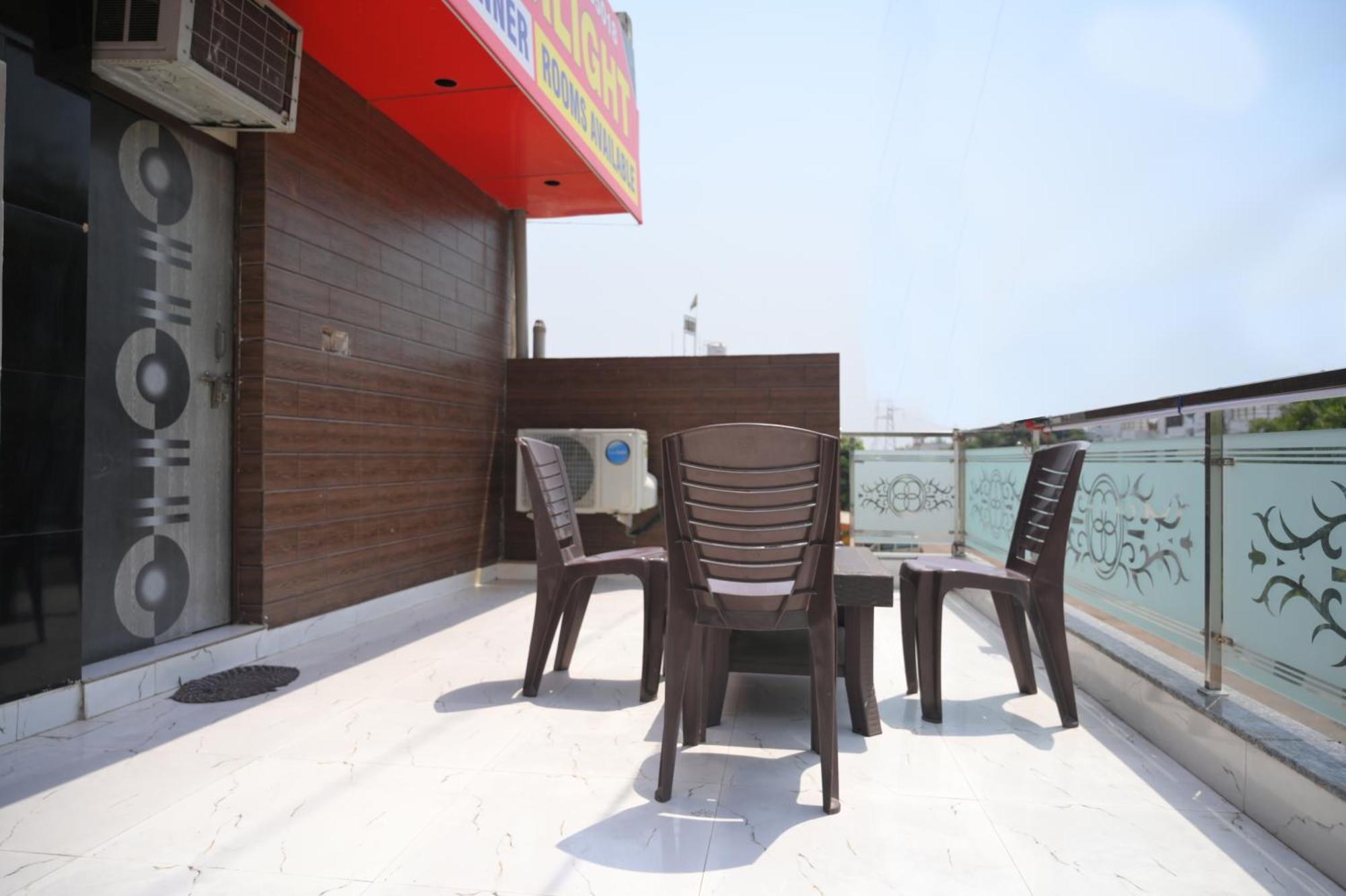 Hotel Starlight Meerut Dış mekan fotoğraf