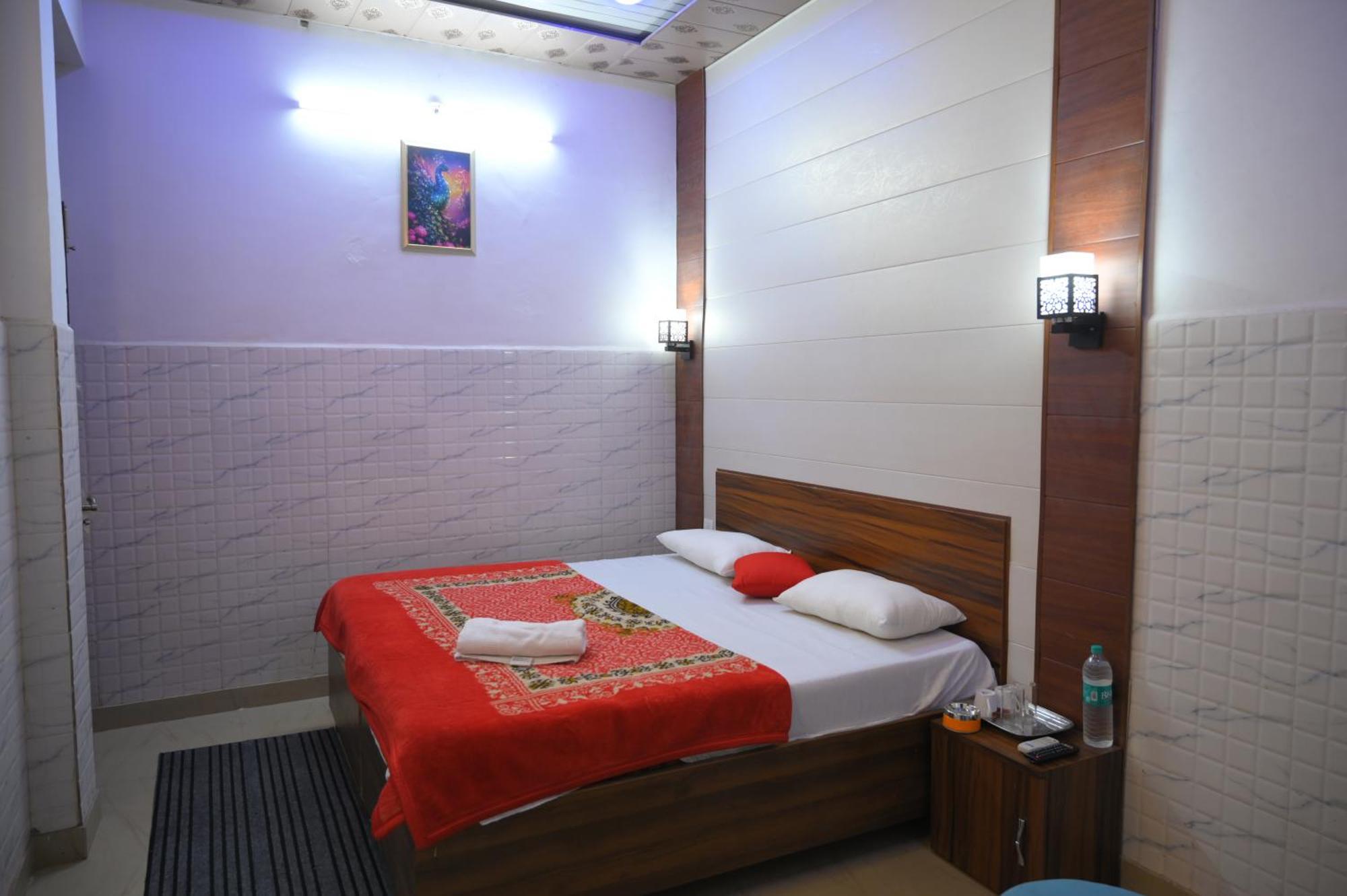 Hotel Starlight Meerut Dış mekan fotoğraf
