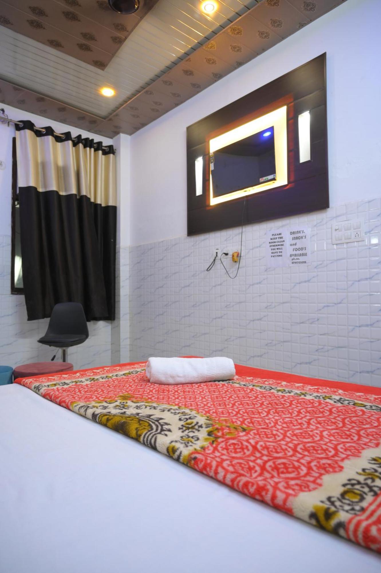 Hotel Starlight Meerut Dış mekan fotoğraf